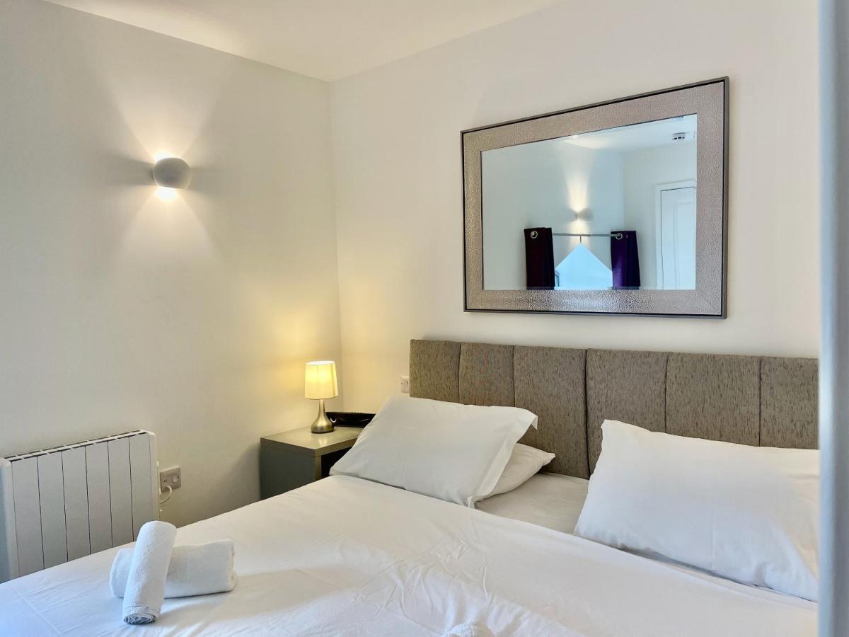 Strawberry Line, Flat 2 Apartment Wells Luaran gambar